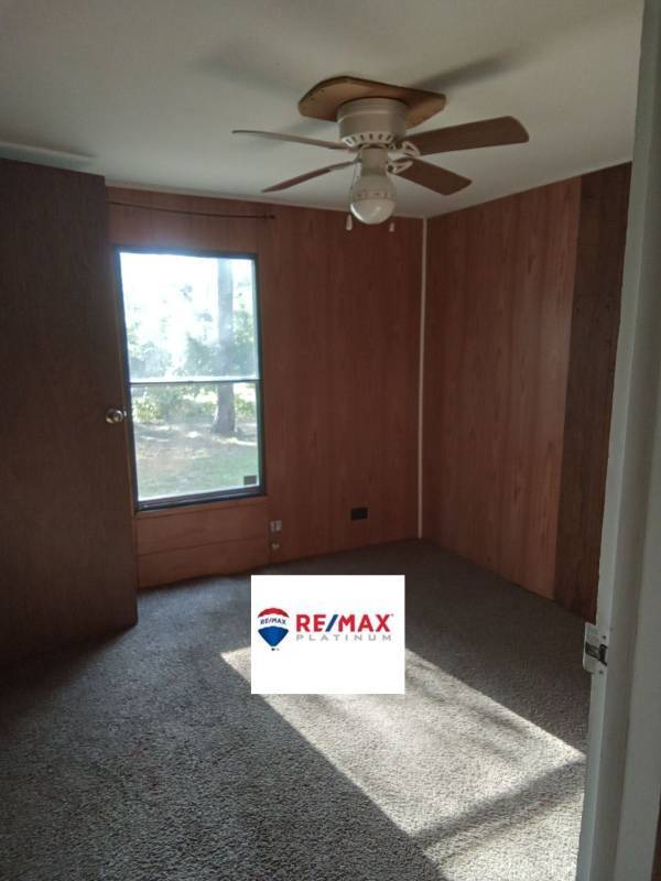 Building Photo - 8910 Via Ln