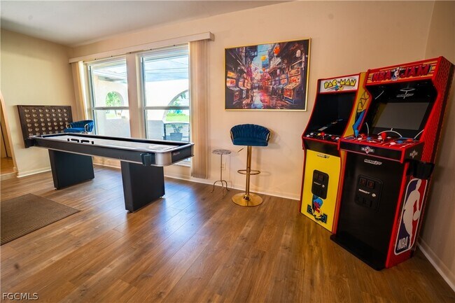 Building Photo - 3510 SE 19th Pl