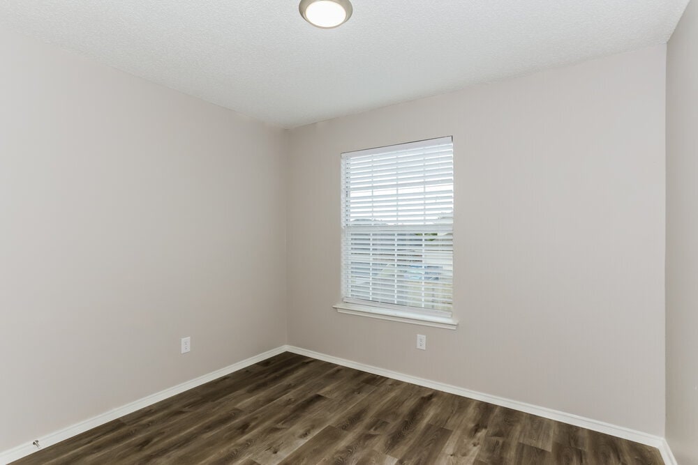 Building Photo - 1631 Chapman St