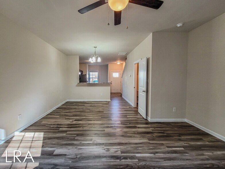 Building Photo - 127 Beacon Woods Drive