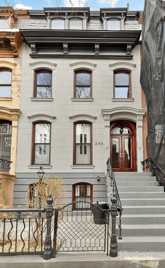 Building Photo - 244 Macon St