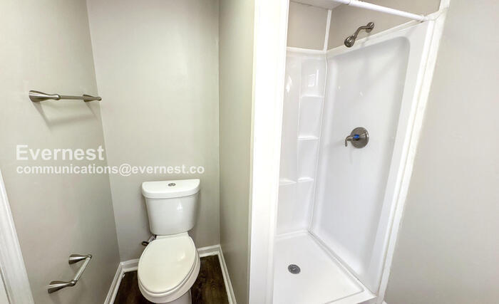Building Photo - 2113 Stapp Dr NE