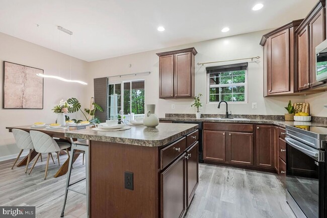 Building Photo - 11771 Sunningdale Pl