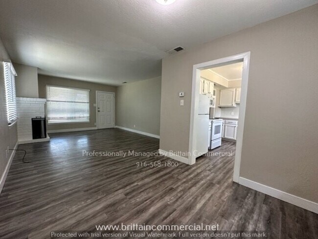 Primary Photo - AVAILABLE NOW!! Charming, Spacious Single ...