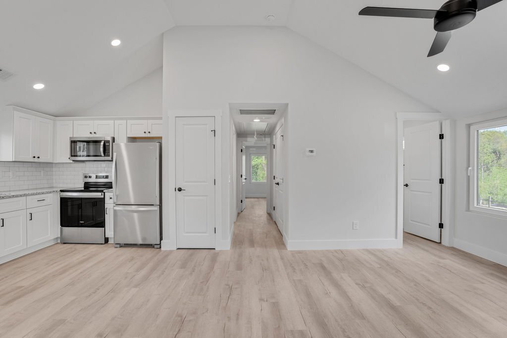 Building Photo - 1128 Rosehill Dr