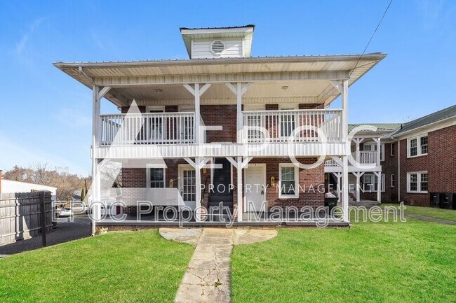Primary Photo - 1007 S Main St