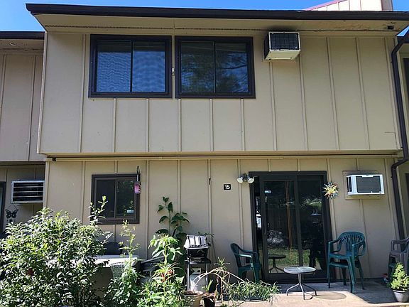 Building Photo - "Charming 3-Bed Oasis with Granite Touches...