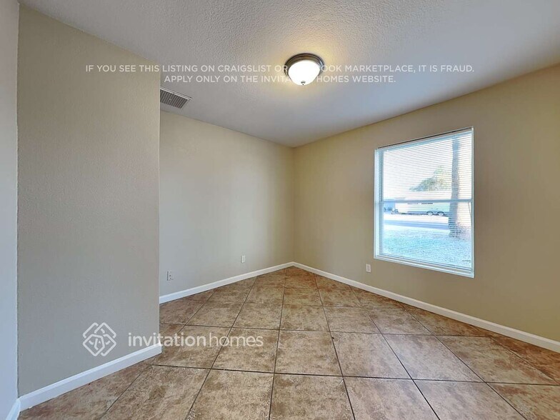 Building Photo - 6439 E Albany St