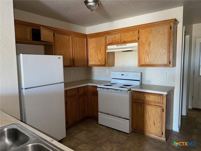 Building Photo - 3312 Cantabrian Dr