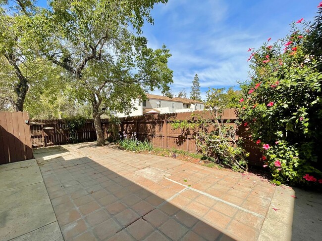 Building Photo - Ventura | Todd Ranch Townhome | 3 Bedroom + 2 Bathroom