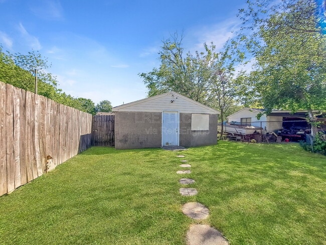 Building Photo - 936 Camden Ave