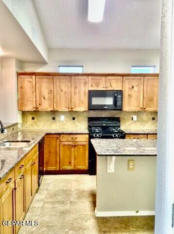 Building Photo - 6625 Cabana Del Sol Dr