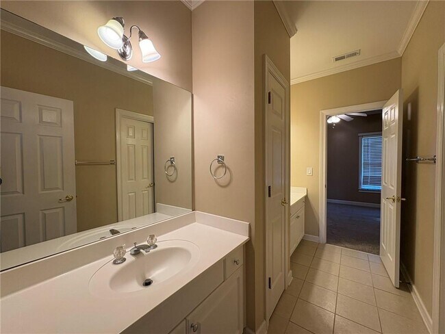 Building Photo - 5930 Abbotts Run Tr