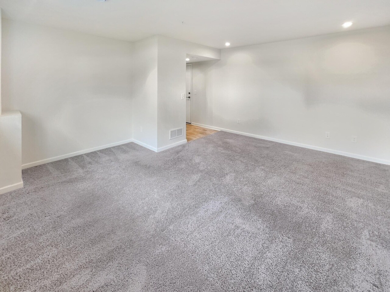 Building Photo - 6964 Huckleberry Dr