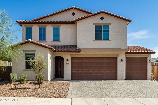 Primary Photo - 17995 W Hilton Ave