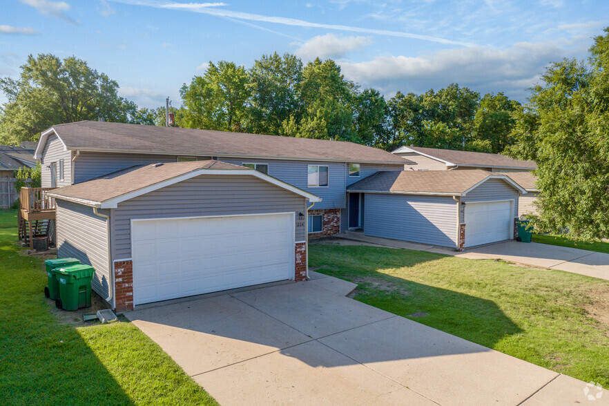 Primary Photo - Parkview Townhomes