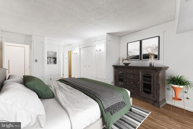 Building Photo - 5300 Columbia Pike