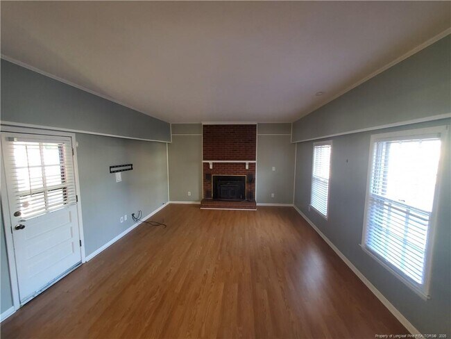 Building Photo - 1208 Cullen Dr