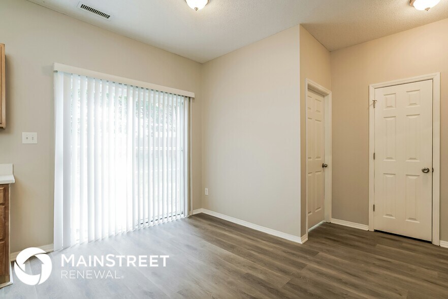 Building Photo - 4900 Heatherfield Way