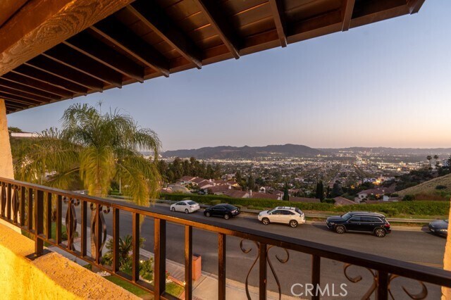 Building Photo - 1350 E Tujunga Ave