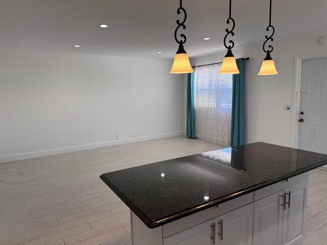 Building Photo - 669 Monaco Ct