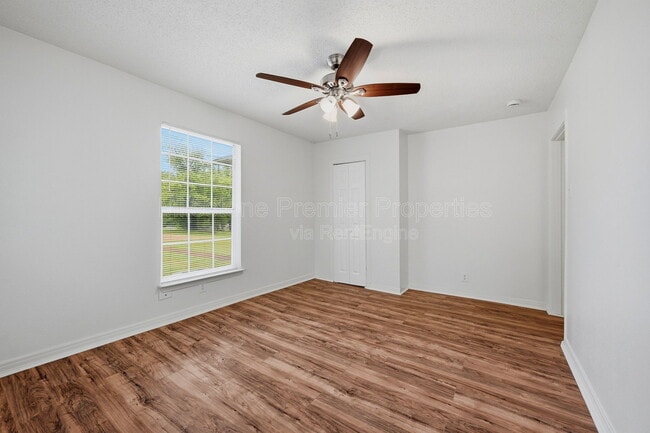 Building Photo - 1703 W Elm St