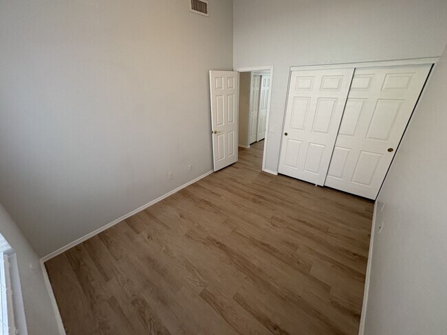 Building Photo - Sunrise & Sabino Canyon Four Bedroom Rental