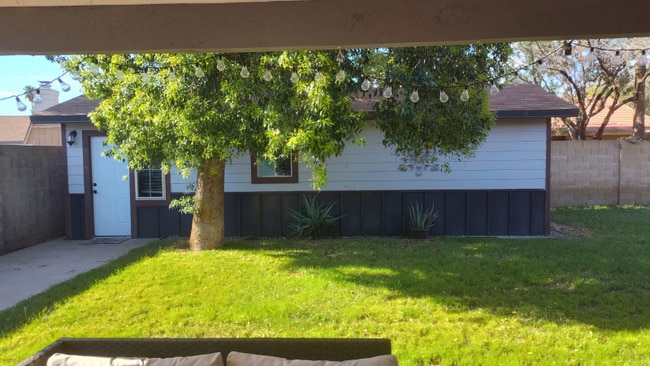 Building Photo - 3002 W Mercer Ln