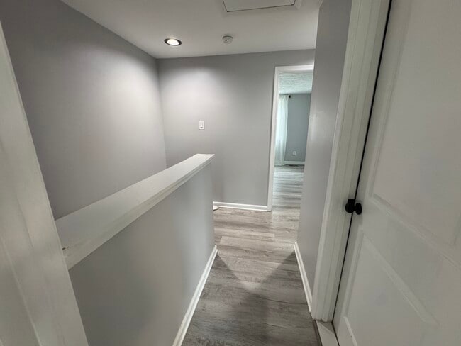 Building Photo - 5585 Hecate Ct