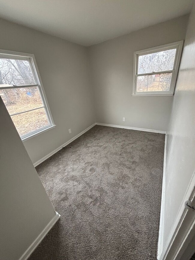 Building Photo - LIMITED TIME**1/2 OFF DEPOSIT**