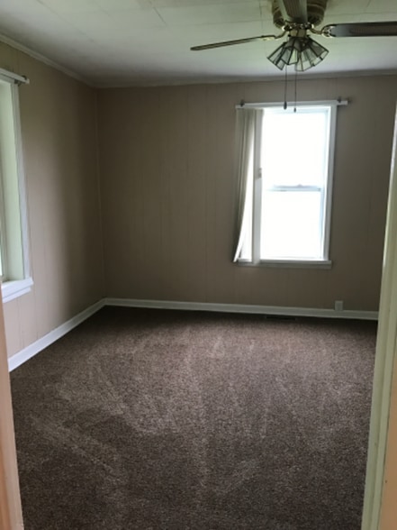 Building Photo - 513 Beechwood Dr
