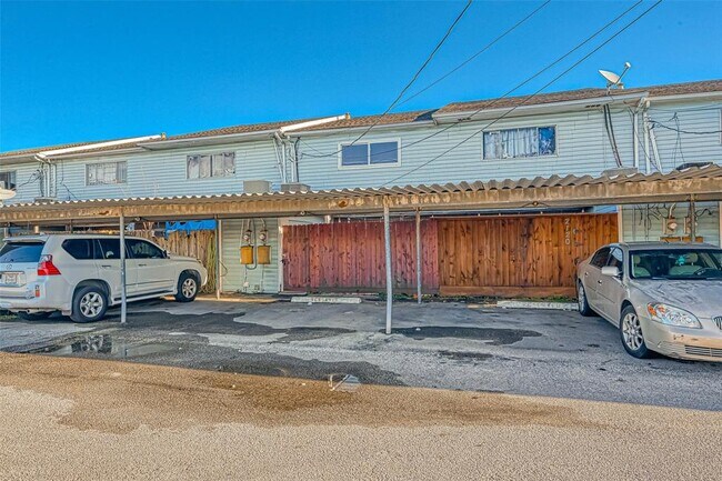 Building Photo - 2118 Straight Creek Dr