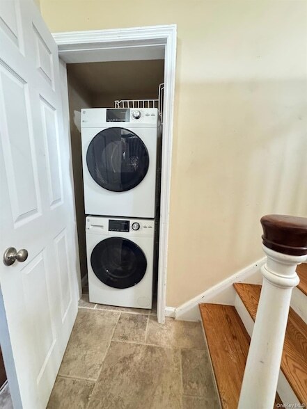 Building Photo - 34 Celia St