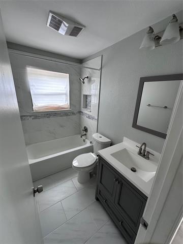 Building Photo - 7522 Holly Hill Dr