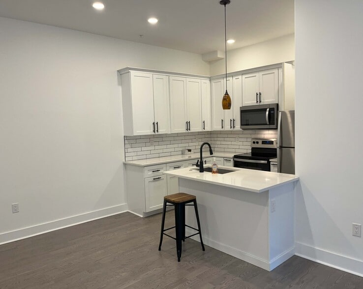 Building Photo - 3680 Indian Queen Ln