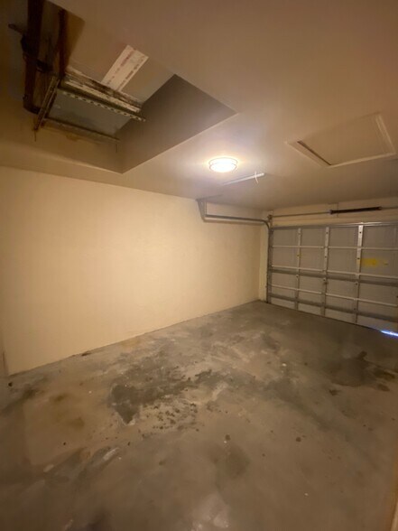 Building Photo - 2453 Daniel Ave N