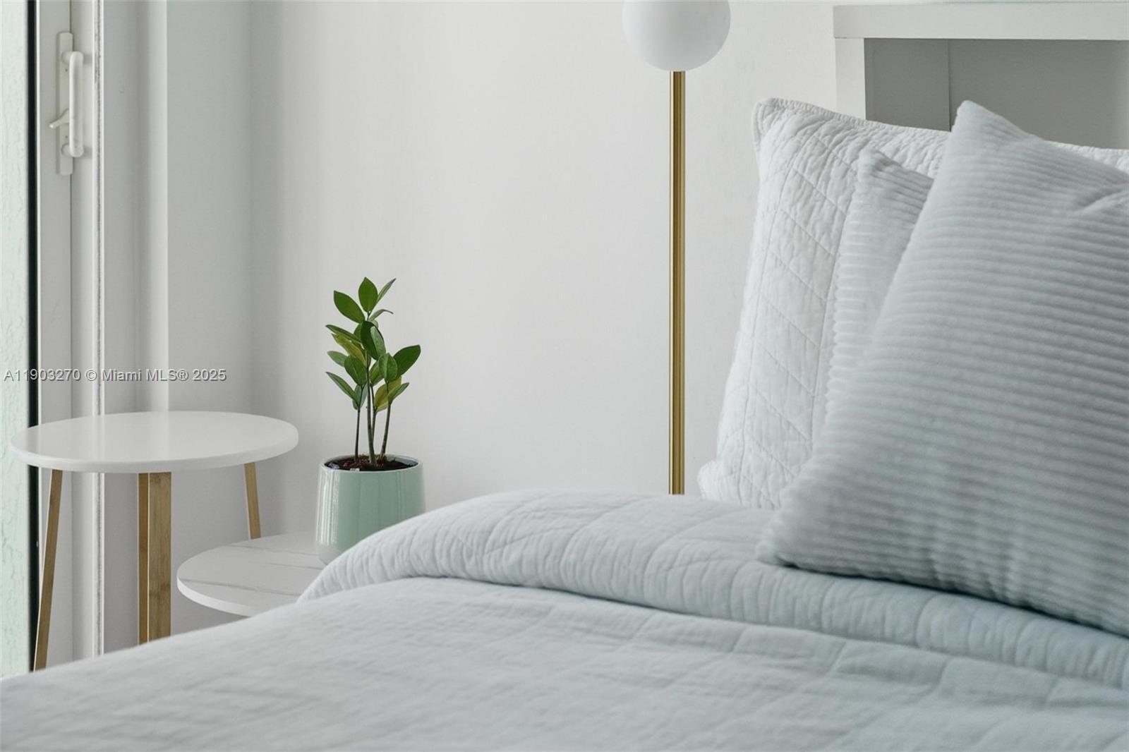 Building Photo - 951 Brickell Ave