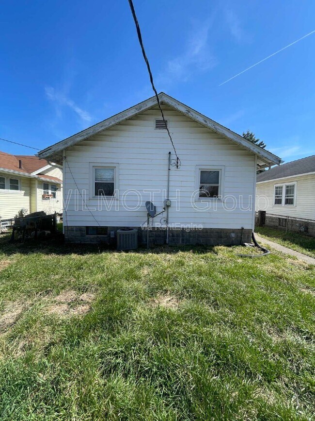 Building Photo - 822 N Emerson Ave