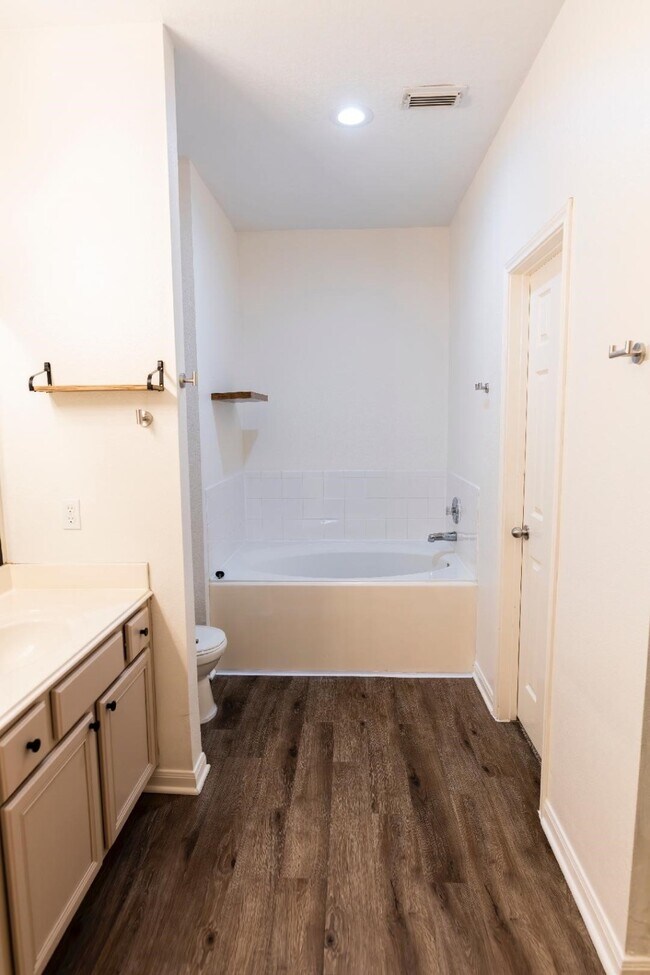 Building Photo - 30615 S Sulphur Creek Dr