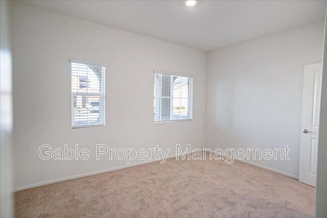 Building Photo - 4314 W Ave J 1