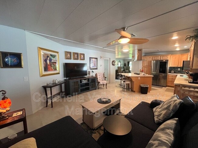 Building Photo - 421 S Paseo Laredo