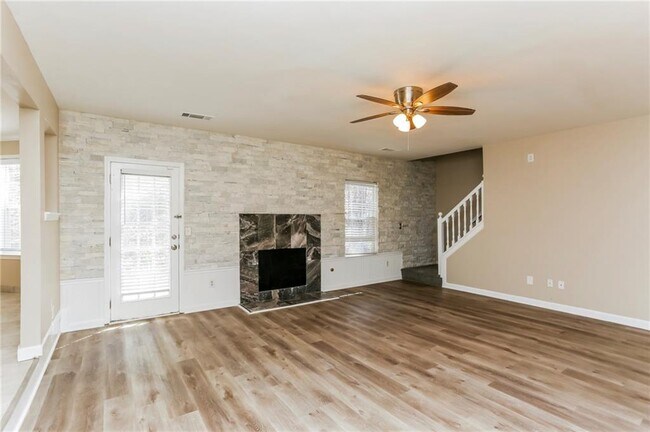 Building Photo - 5150 Rock Pl Dr SW