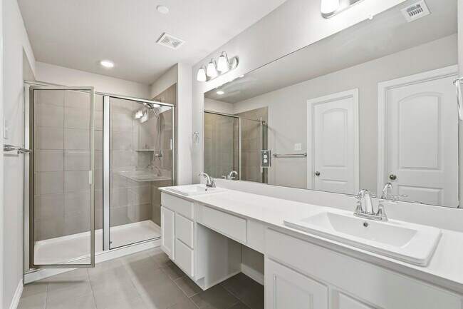 Building Photo - 8038 Scanlan Trce