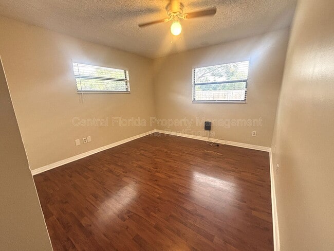 Building Photo - 1009 Terry Dr
