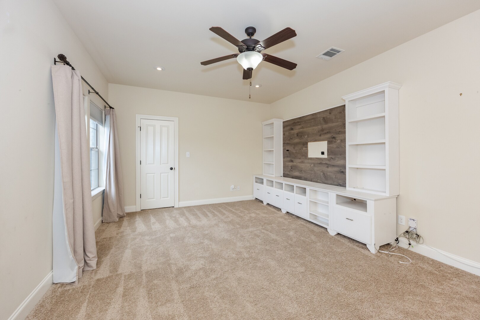 Building Photo - 37436 Amalfi Dr
