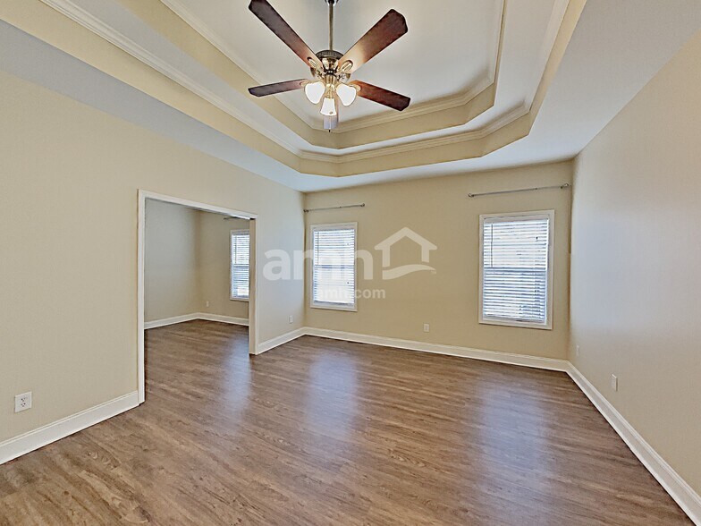 Building Photo - 107 Oscar Ct