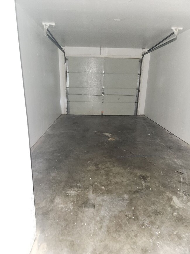 Building Photo - 2 bedroom Oak Grove