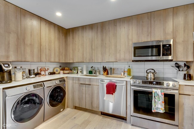 Kitchen - Lincoln 1955 N