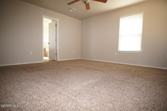 Building Photo - 10692 Canyon Sage Dr
