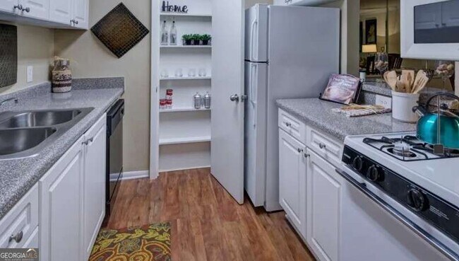 Building Photo - 2383 Akers Mill Rd